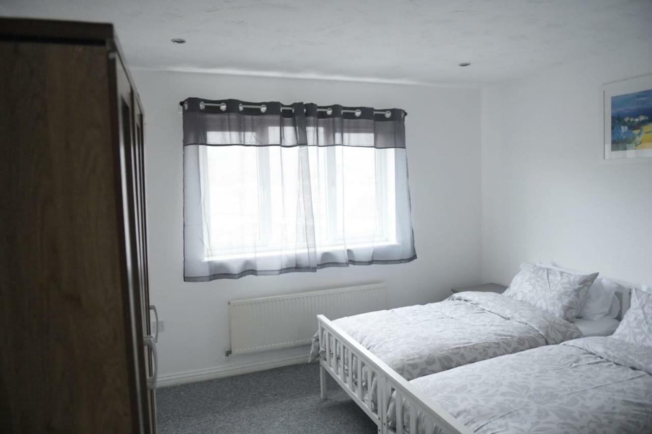 The Haven Hotell Luton  Exteriör bild