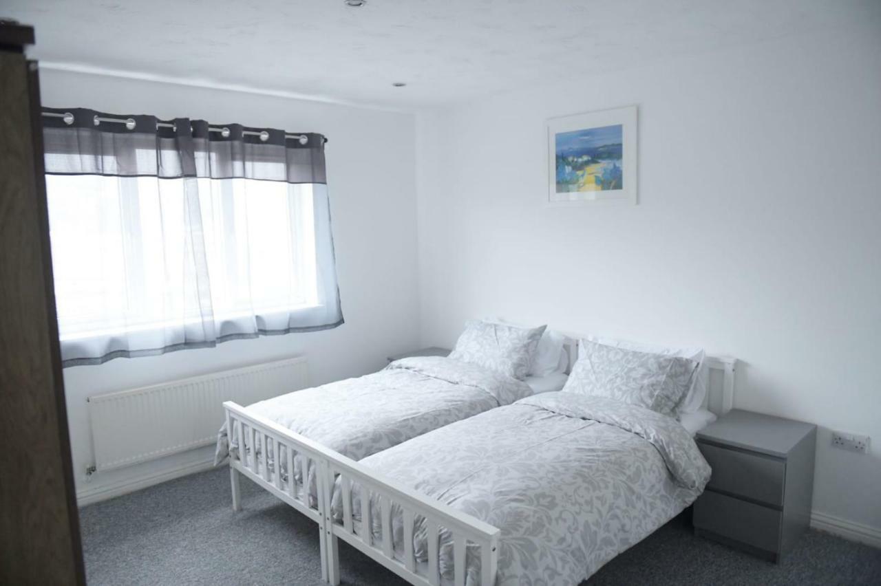 The Haven Hotell Luton  Exteriör bild